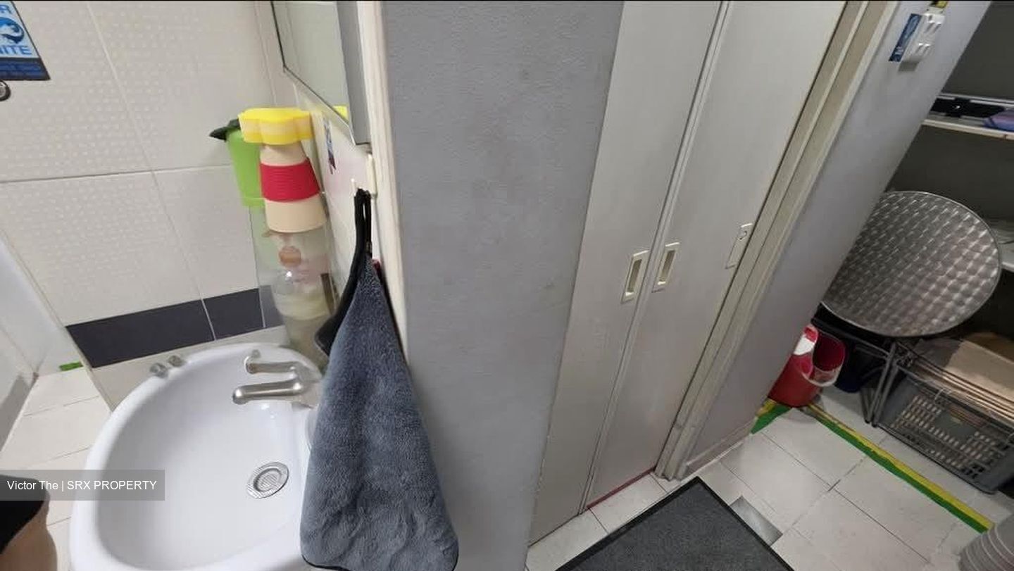 Serangoon Central Drive (D19), Shop House #591926511